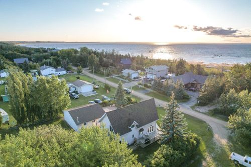 21 Aimie Ave, White Sands, AB, T0B0H3 | Card Image