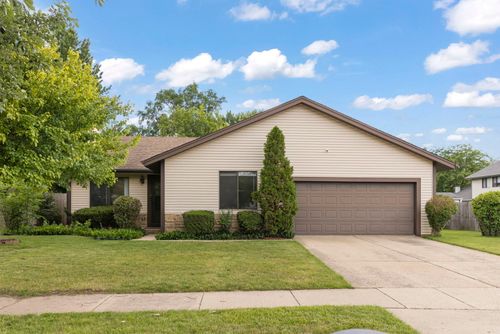 2S640 Continental Dr, Warrenville, IL, 60555-1307 | Card Image