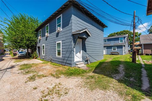 d-2801 Virginia St, Baytown, TX, 77520-6007 | Card Image