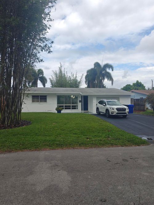 2120 N 57th Way, Hollywood, FL, 33021-3827 | Card Image
