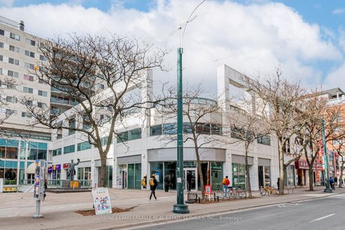 222 Spadina Ave, Toronto, ON, M5T3B3 | Card Image