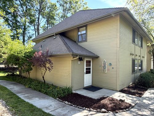 121-3585 S Gekeler Ln, Boise, ID, 83706-6450 | Card Image