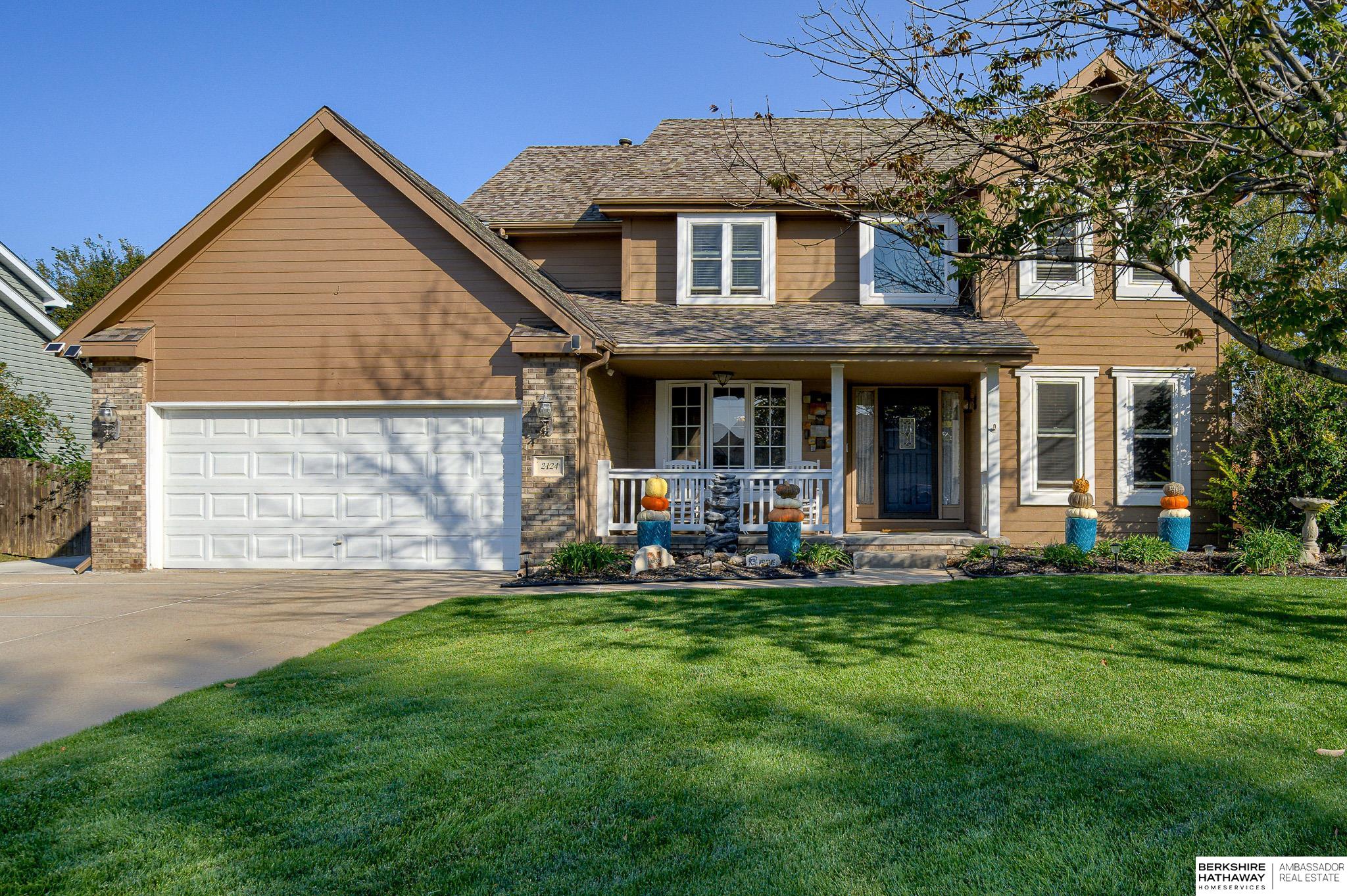 Liberty Ln, Papillion, NE 68133