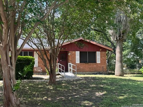 1149 Spruce St, Seguin, TX, 78155-2123 | Card Image