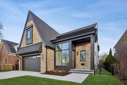 153 S Kenmore Ave, Elmhurst, IL, 60126-3517 | Card Image