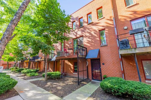 unit-c-1200 S Federal St, CHICAGO, IL, 60605-2746 | Card Image