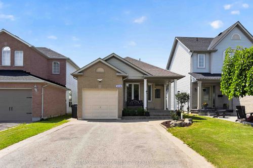 1038 Grandlea Crt, Oshawa, ON, L1K2N1 | Card Image