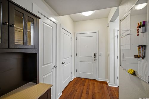 3105-7342 Oak Manor Dr, San Antonio, TX, 78229-4571 | Card Image