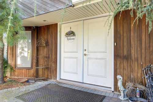 34 Hawthorne St, Mount Sinai, NY, 11766-2908 | Card Image