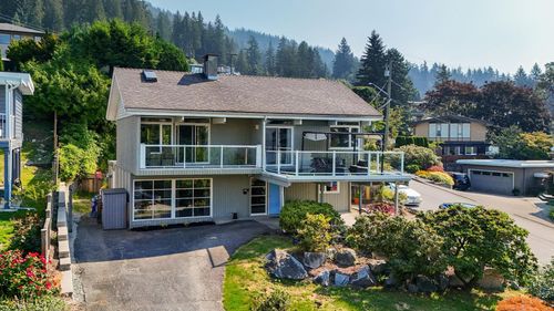 442 Monteray Ave, North Vancouver, BC, V7N3G2 | Card Image