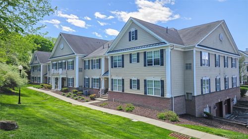 106 Canter Ct, Goshen, NY, 10924-8930 | Card Image