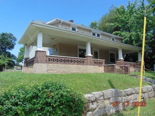 307 S High St, Salem, IN, 47167-1309 | Card Image