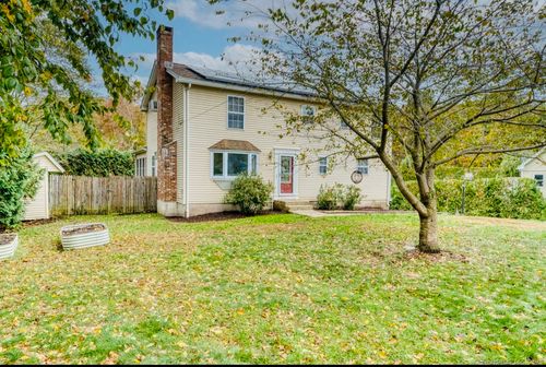 7 School St, Burlington, CT, 06013-2567 | Card Image