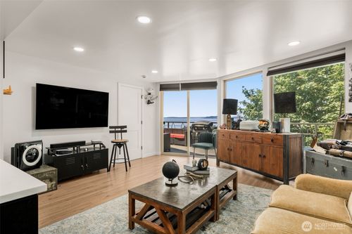 401-507 W Mercer St, Seattle, WA, 98119 | Card Image