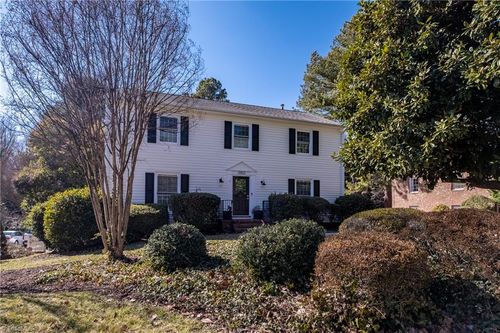 3903 Cascade Dr, Greensboro, NC, 27410-3905 | Card Image