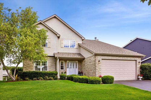 234 Midlane Dr, Crystal Lake, IL, 60012-3357 | Card Image