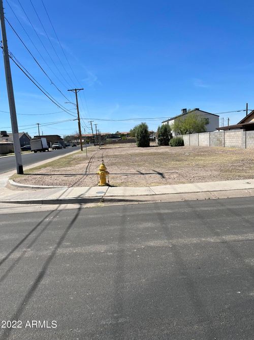 13-924 S 4th Ave, Phoenix, AZ, 85003-2521 | Card Image