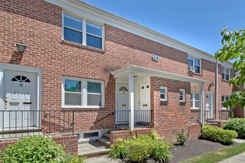 j-24 Wappanocca Ave, Rye, NY, 10580-2039 | Card Image