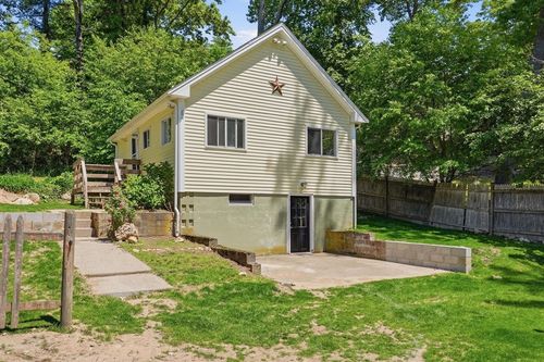 10 Fir Rd, Pembroke, MA, 02359-3029 | Card Image