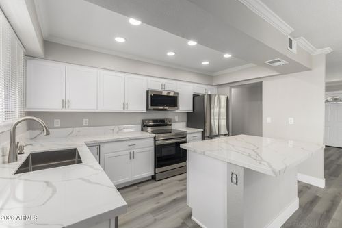 7701 W Fairmount Avenue, Phoenix, AZ, 85033 | Card Image