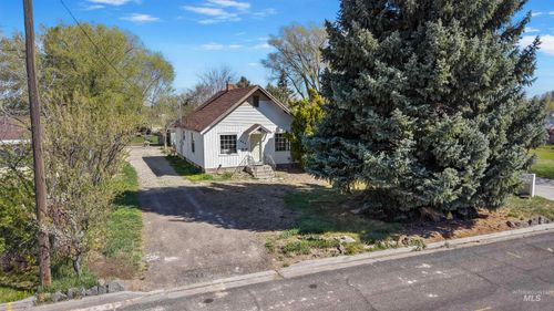 464 Heyburn Ave W, Twin Falls, ID, 83301-4520 | Card Image