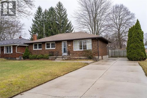 140 Coverdale St, Chatham, ON, N7L2V2 | Card Image