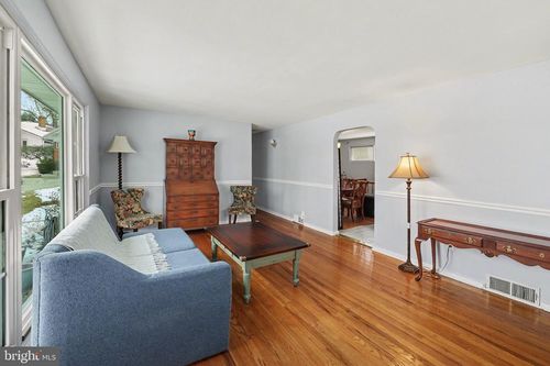 1723 Dighton St, CAMP HILL, PA, 17011-3921 | Card Image