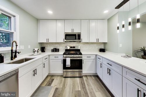 9516 51st Ave, COLLEGE PARK, MD, 20740-4513 | Card Image