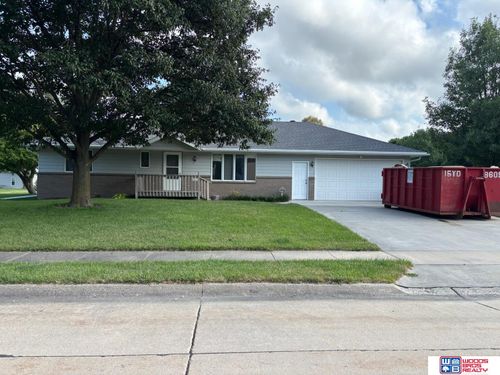 211 Russell Avenue, Beatrice, NE, 68310 | Card Image