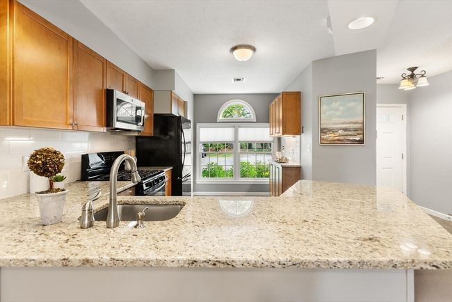APT-406 - 19 Garden St, Condo with 2 bedrooms, 3 bathrooms and 1 parking in Danvers MA | Image 9