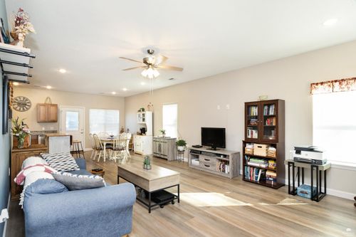 4314 Aspen Dr, Manhattan, KS, 66502-8706 | Card Image