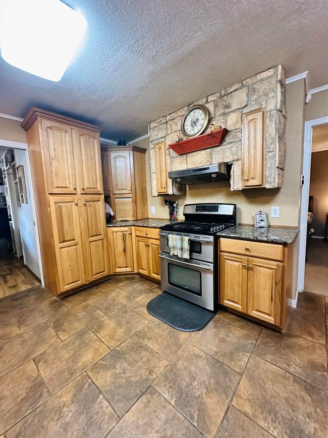 403 Osage Ave, House other with 3 bedrooms, 2 bathrooms and null parking in Post TX | Image 14