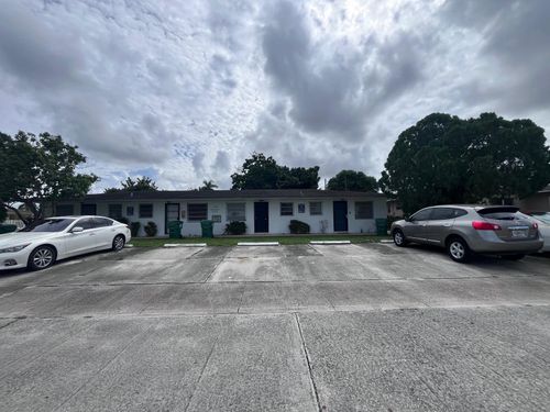 apt-3-598 Douglas Rd, Opa-Locka, FL, 33054-3032 | Card Image
