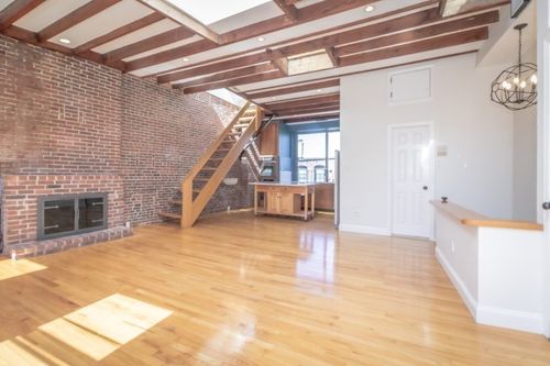 3-87 Revere St, Boston, MA, 02114-4407 | Card Image