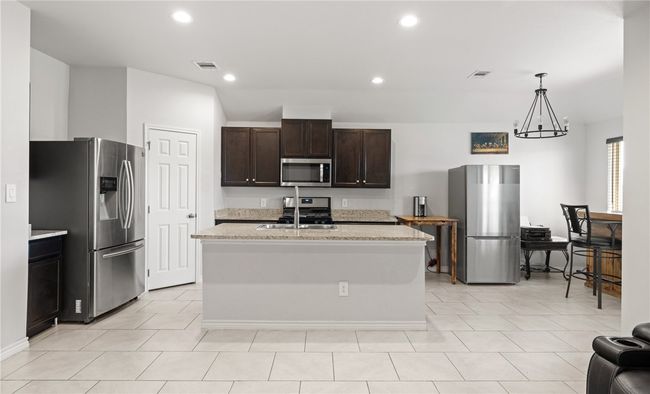 1917 Kentucky Derby Dr, House other with 3 bedrooms, 2 bathrooms and null parking in Corpus Christi TX | Image 6