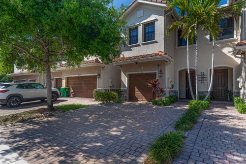 5973 Nw 56th Ct, Tamarac, FL, 33319-2312 | Card Image