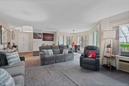211-500 High Point Dr, Hartsdale, NY, 10530-1167 | Card Image