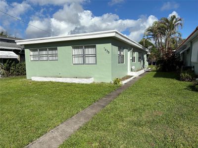 1635 Dewey St, Home with 0 bedrooms, 0 bathrooms and 4 parking in Hollywood FL | Image 1