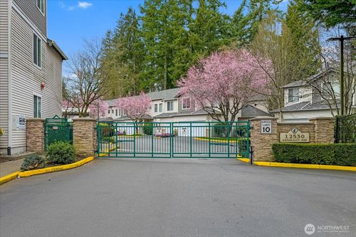 apt-j302-12530 Admiralty Way, Everett, WA, 98204-8598 | Card Image