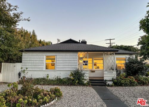 13358 Martha St, Valley Glen, CA, 91401-4520 | Card Image