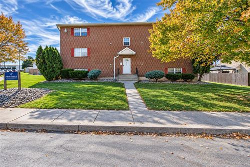 628 S Fawn St, Allentown, PA, 18103-3344 | Card Image