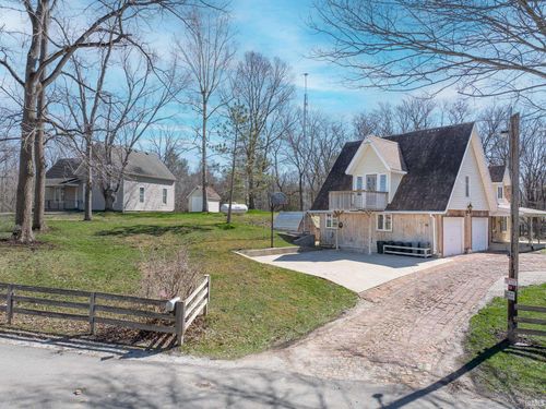 75 W Old Trl, La Fontaine, IN, 46940-9298 | Card Image