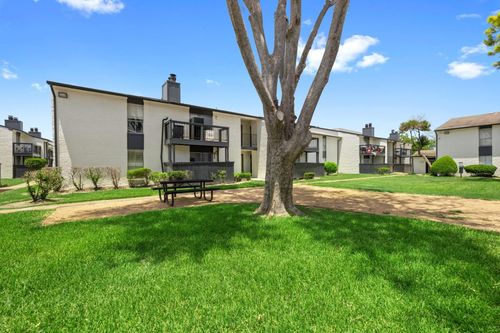 2096-10101 Forum Park Drive, Houston, TX, 77036 | Card Image