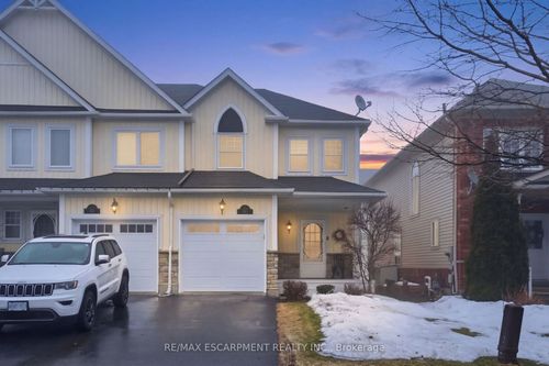 66 Blue Sky Trail, Waterdown, ON, L8B0X6 | Card Image