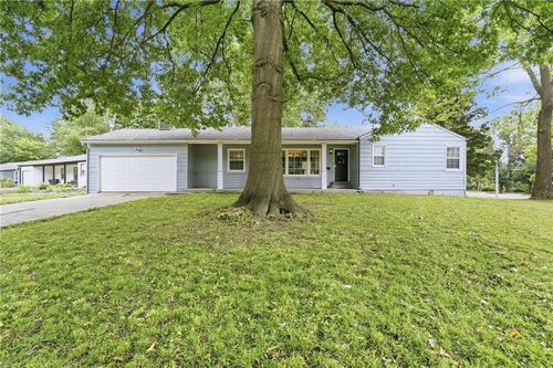 701 77th St, Kansas City, MO, 64131-2013 | Card Image
