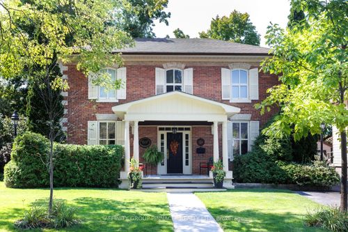11 Mill St, Lindsay, ON, K9V2K7 | Card Image