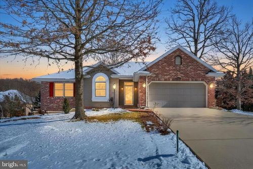 6967 Fairway Oaks, FAYETTEVILLE, PA, 17222-9415 | Card Image