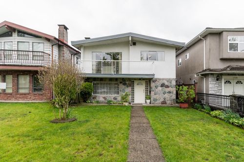 2740 E 2nd Ave, Vancouver, BC, V5M1E1 | Card Image
