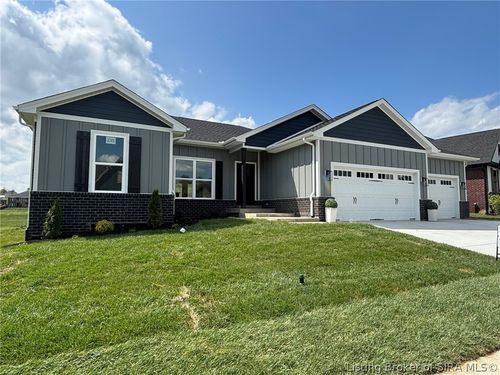 235-7035 Oaken Ln, Lanesville, IN, 47136-9492 | Card Image