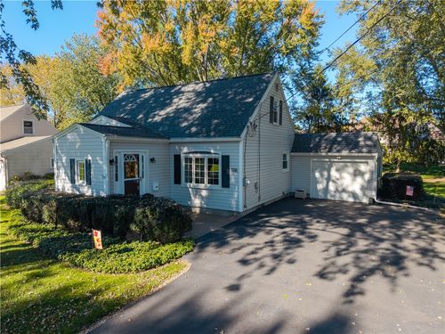 108 Country Ln, Penfield, NY, 14526-1030 | Card Image